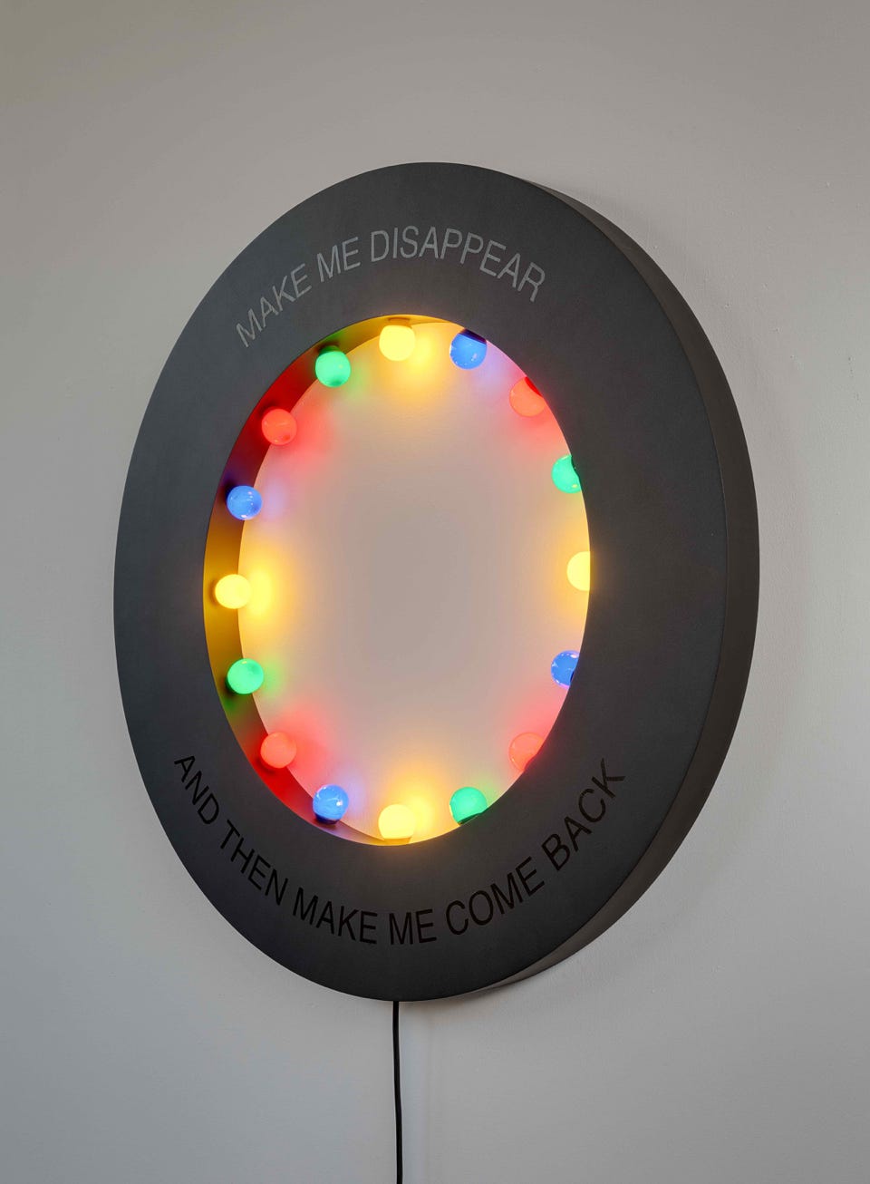 make-me-disappear-marcel-devillers-ampoules-lumiere-tableau-art-contemporain
